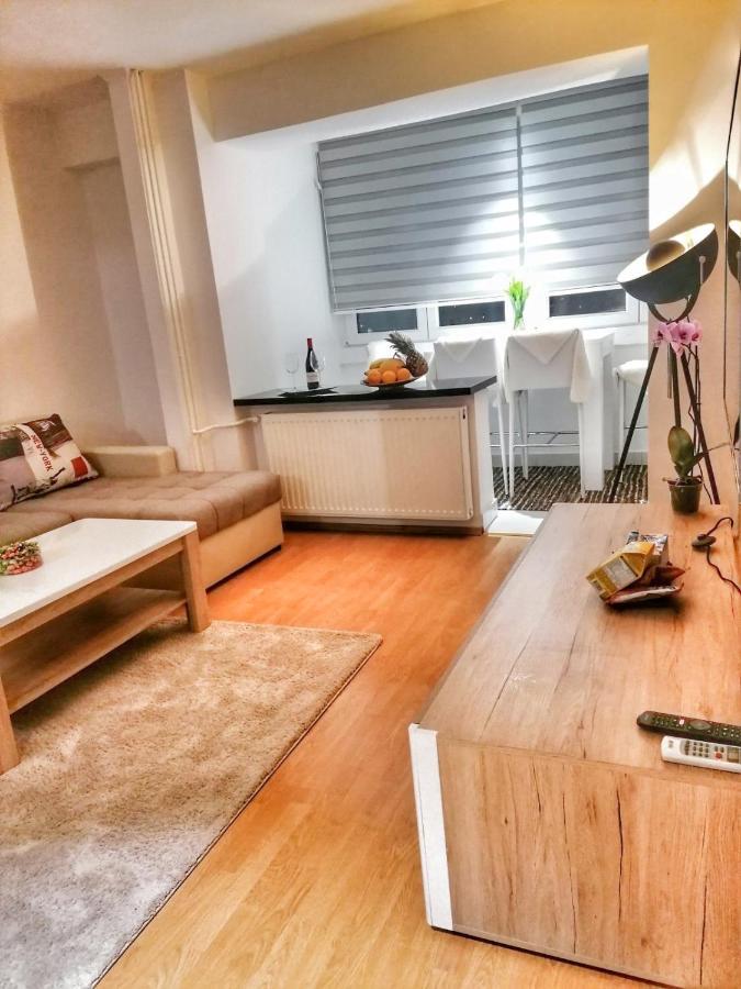 Nights & Smiles Sarajevo Apartment Bagian luar foto
