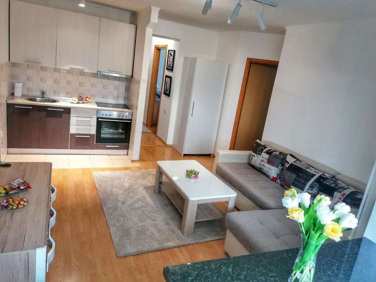 Nights & Smiles Sarajevo Apartment Bagian luar foto