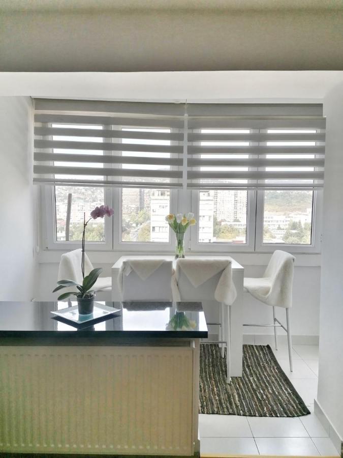 Nights & Smiles Sarajevo Apartment Bagian luar foto