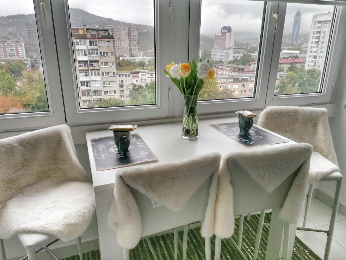 Nights & Smiles Sarajevo Apartment Bagian luar foto