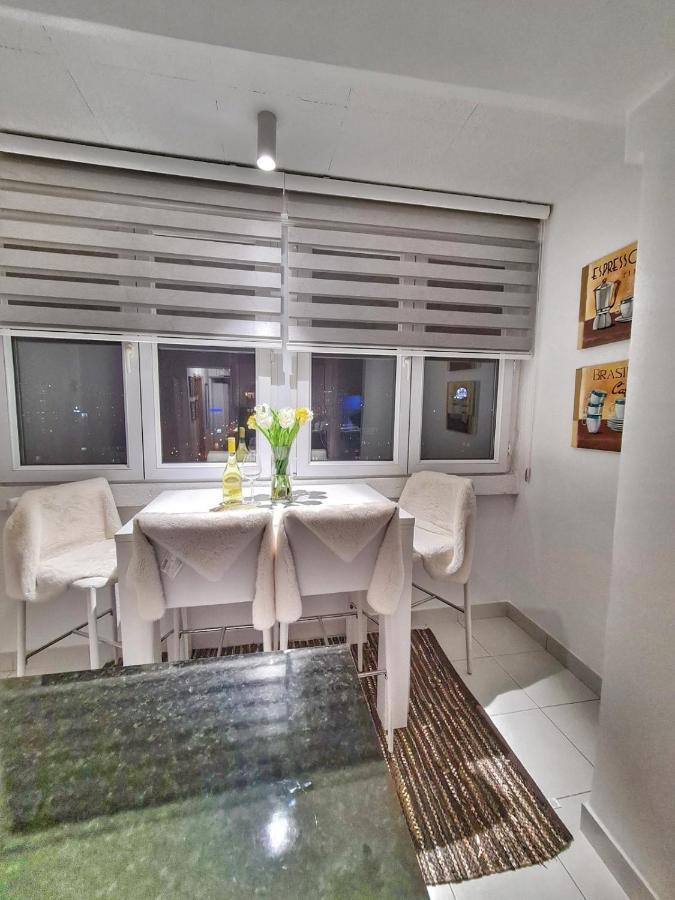 Nights & Smiles Sarajevo Apartment Bagian luar foto